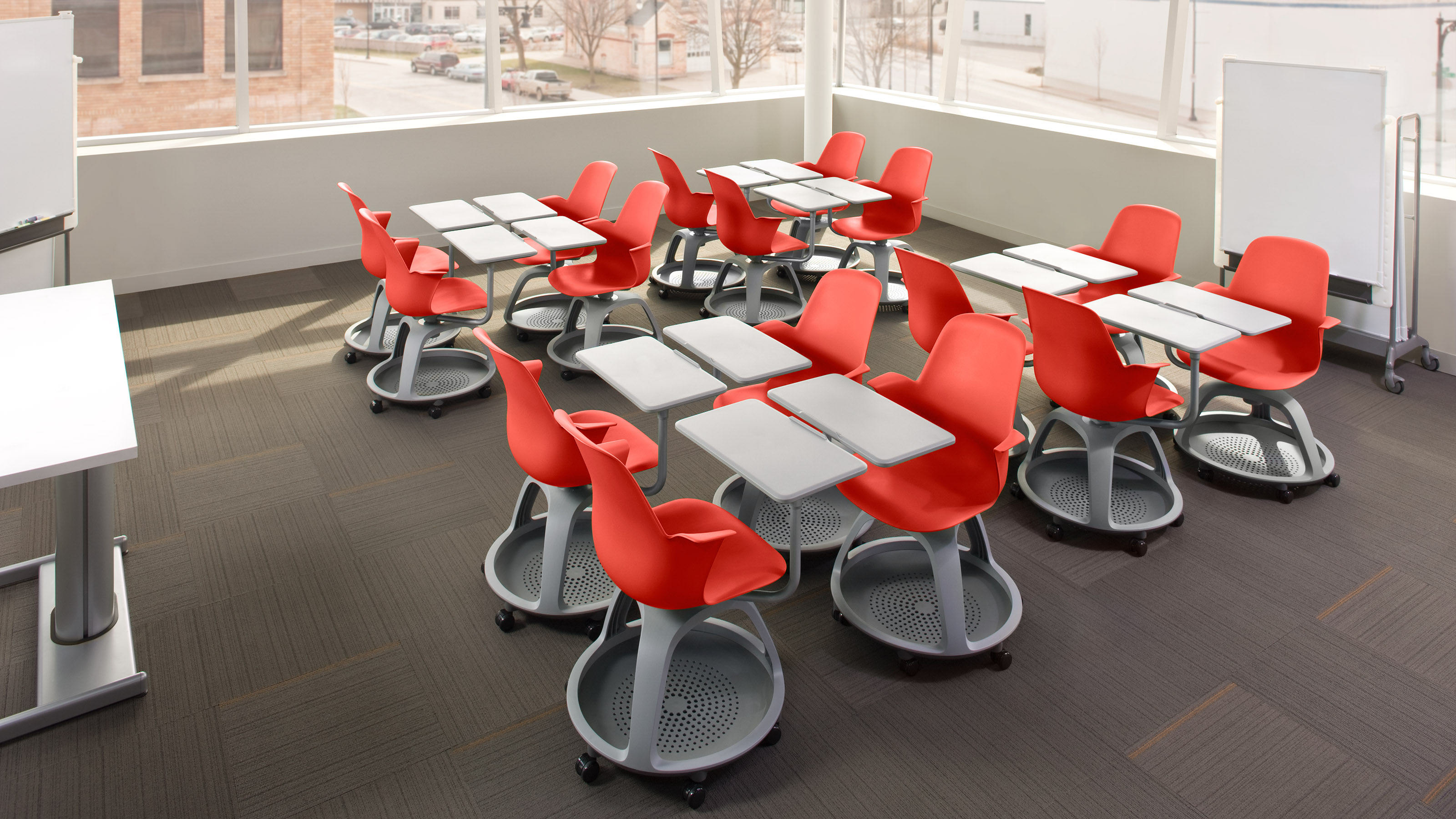 Steelcase табурет красный