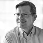 Tim Quinn Vice President, Applied Research + Consulting (ARC), Steelcase As a leader in ARC, Tim works with clients to interpret organizational culture and provide recommendations to help create better workplace experiences. “When the workplace offers a better experience for employees, the organization can achieve its business objectives. We help them do that in a meaningful way.” Tim enjoys creating and leading high-performance teams to tackle complex challenges. A voracious reader, he helps clients make meaningful connections to reach their goals.