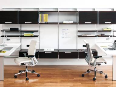 FlexFrame workwall with dual desks