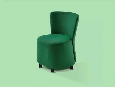 Orangebox Ramsey chair on green background