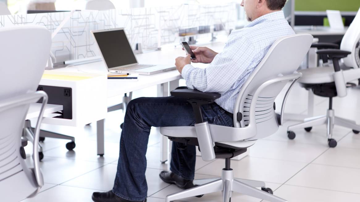 Boost Your Productivity with Ergonomic Task Chair!