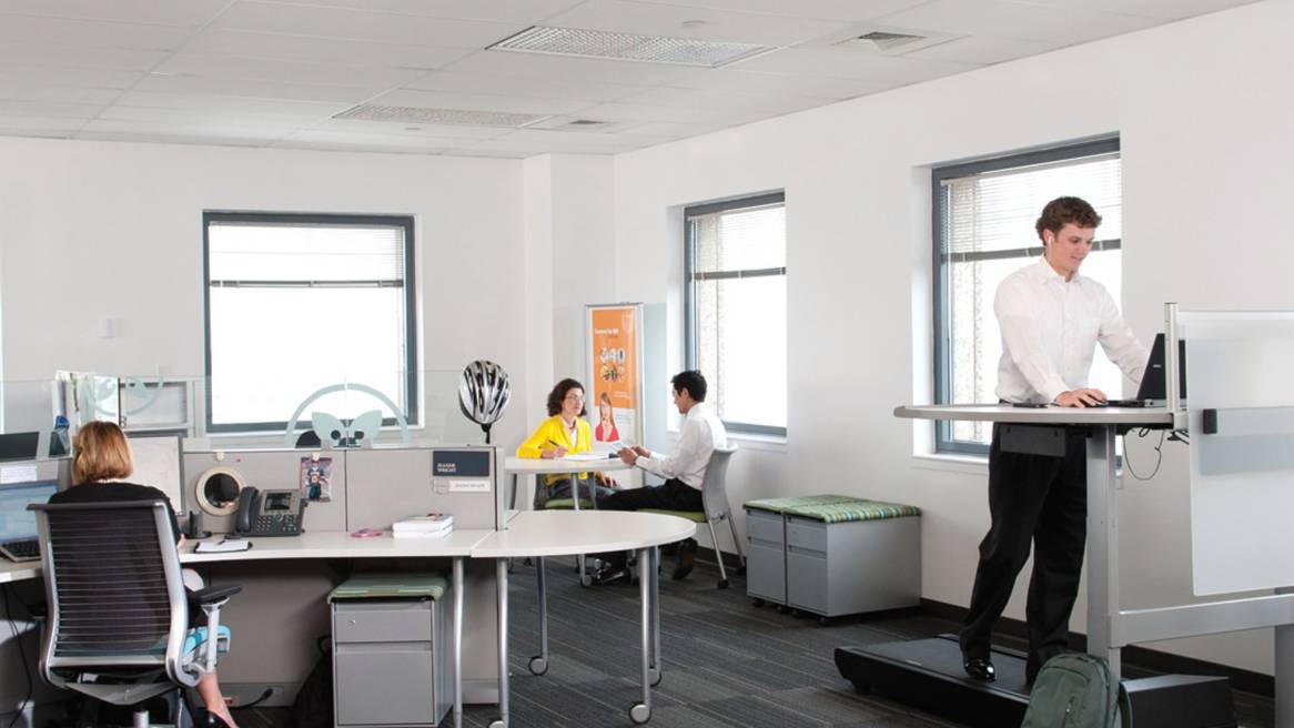 Steelcase Survey: Most Office Workers in Pain Due to Office Chairs