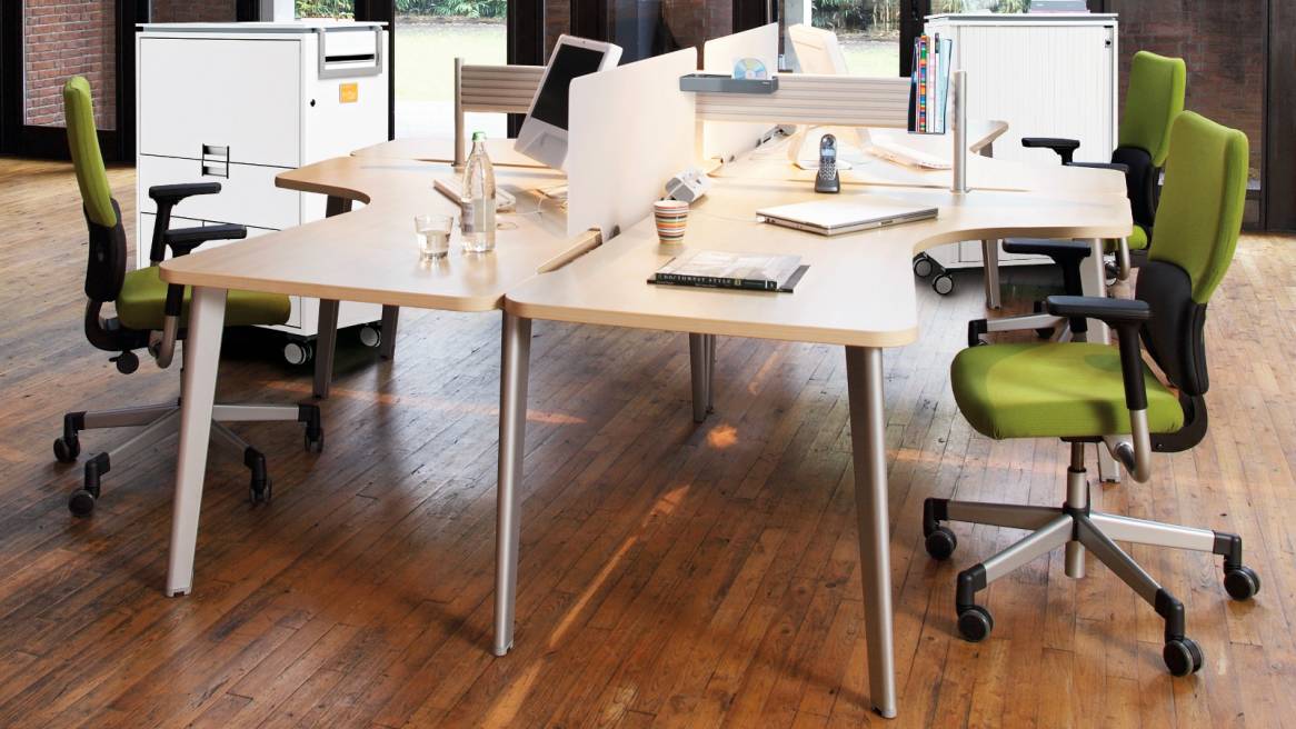 Movida mesa simple e individual de oficina - Steelcase