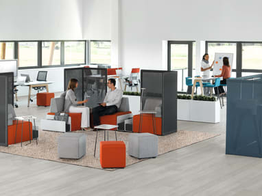 open space work environment with desks and task chairs - Mesa B-Free