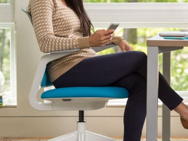 Cobi Flexible Meeting Room Chair with Wheels | Steelcase