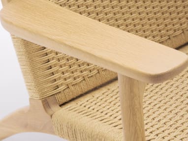 Close-Up of Paddle Chair CH25 Armrest