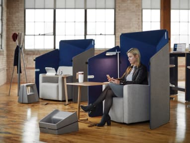 Gray and blue Clipper screens around a Jenny Club Low chair