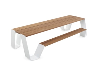 EX_Hopper_Picnic_Table On White