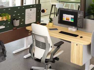 Office work space with think chair