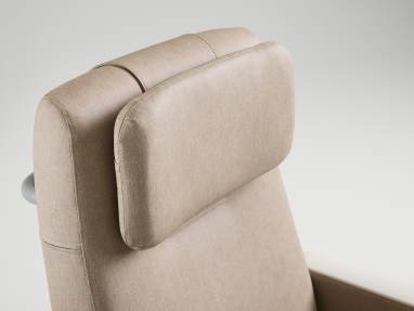 close up to a head rest of a apprise recliner