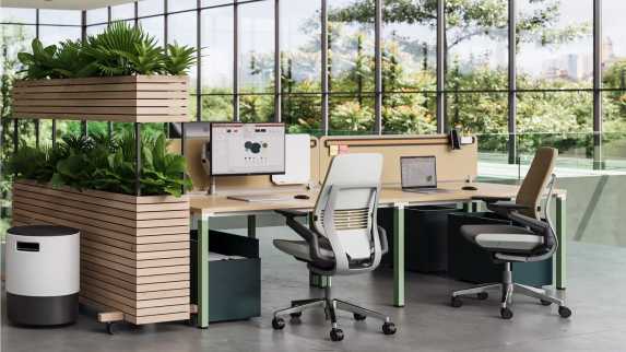 EMEA Break-Out Area and Workstation with Gesture and Kalidro Bench