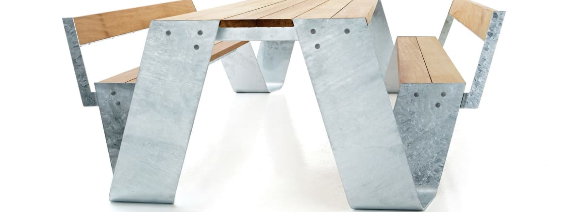 Hopper table