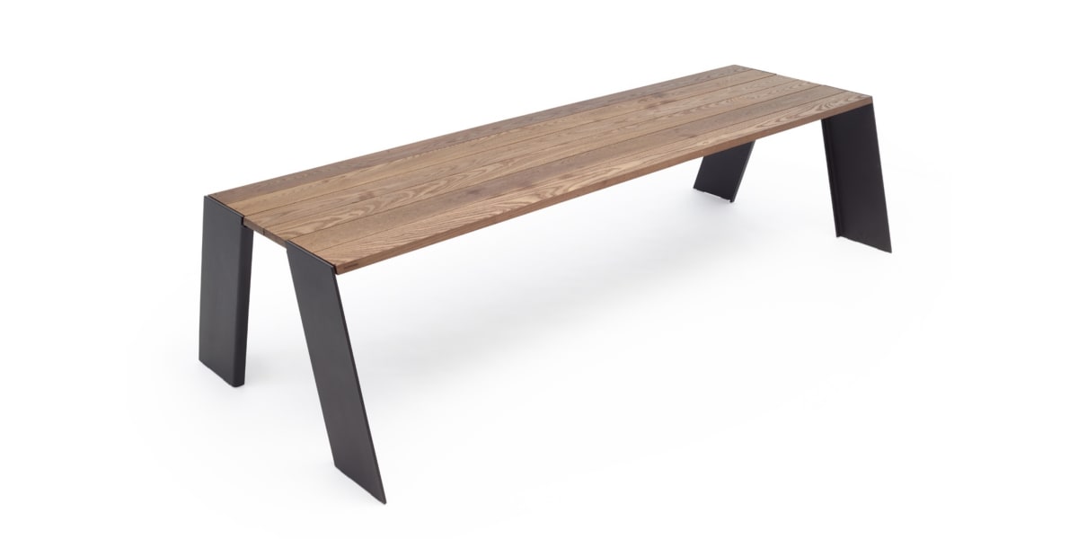 Extremis Hopper Table