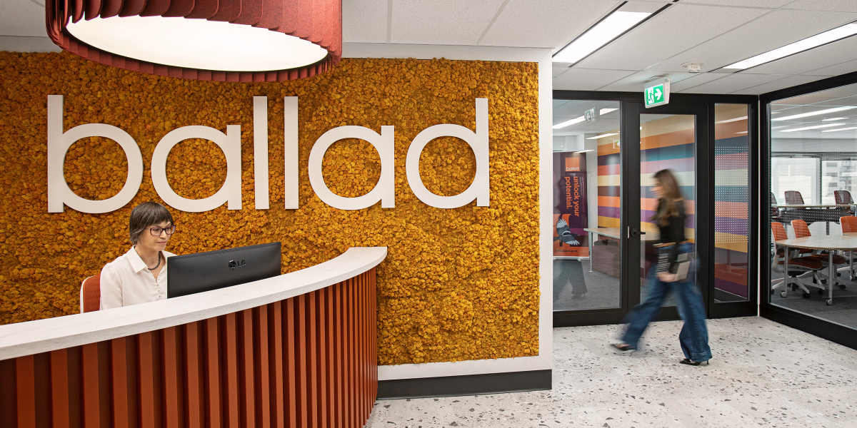 25_SC_FA_LinkedInDwell_WB_Ballad_1