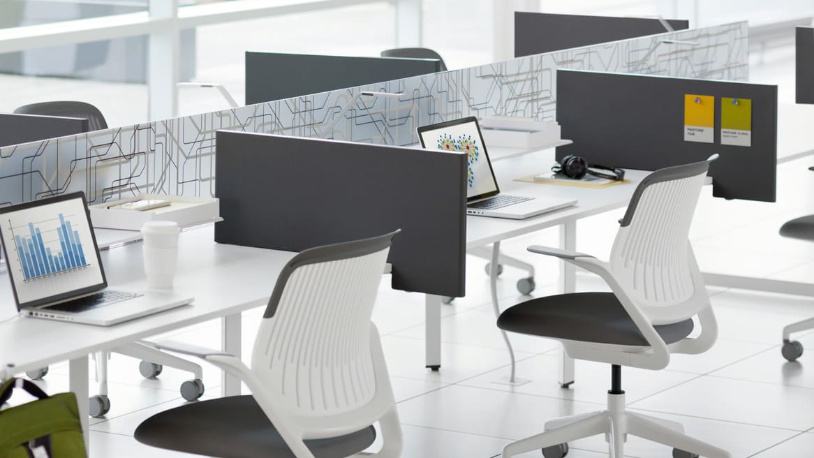Cobi by Steelcase at desks with Diviso side screen