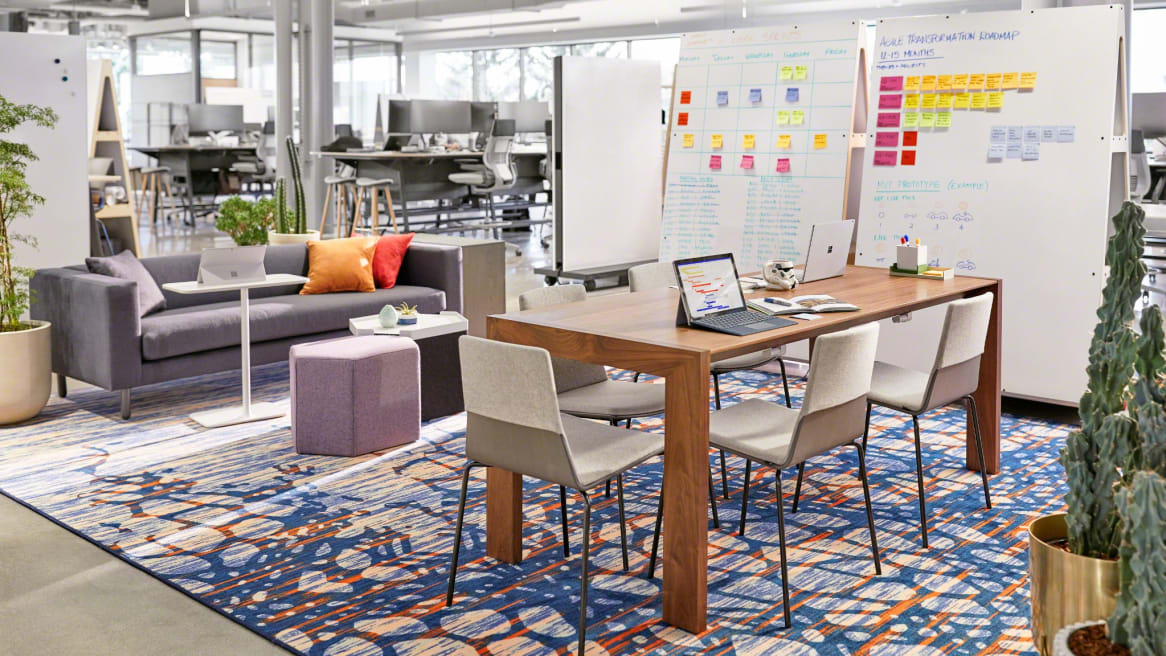 Steelcase products featured in an office lounge setting