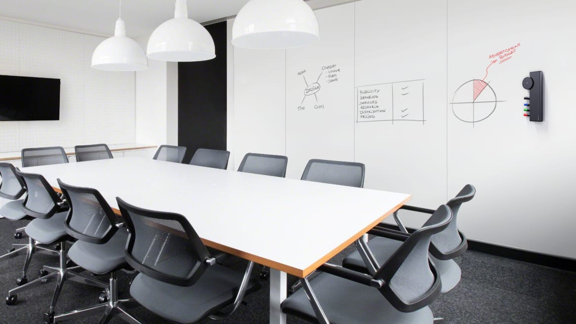 Meeting room with table, chairs and Collaborative ToolBar