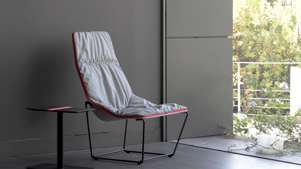Ace Metal Base Lounge Chair