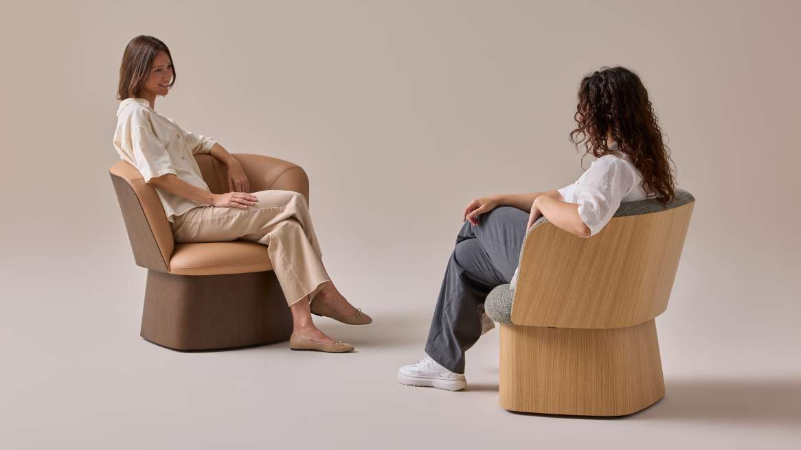 Manto Lounge Chair - Fixed Base