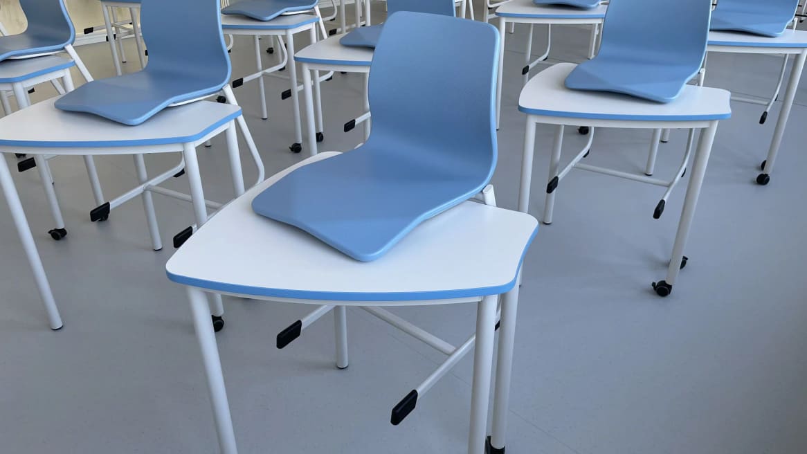 Vanerum Daisy tables in a classroom environment