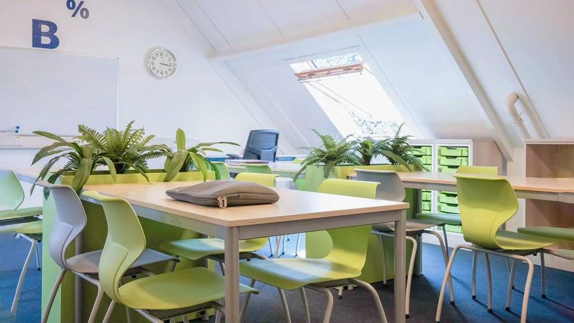Vanerum Solifiber chairs in a learning environment