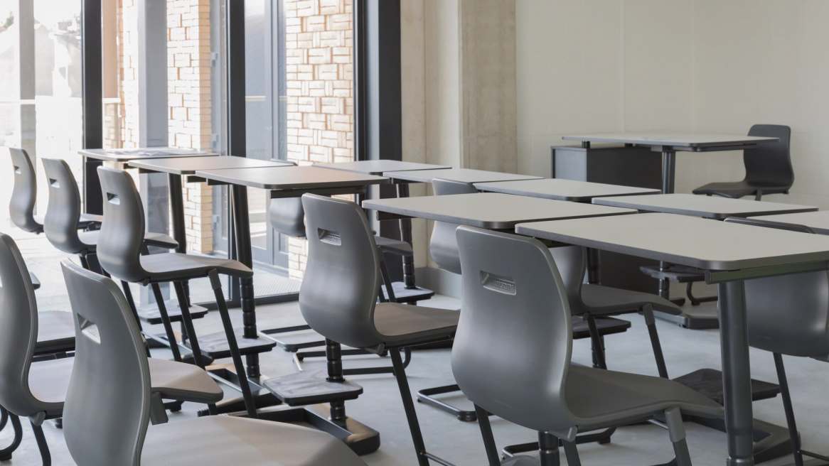 Vanerum Opti+ Seating and Desks in a classroom environment