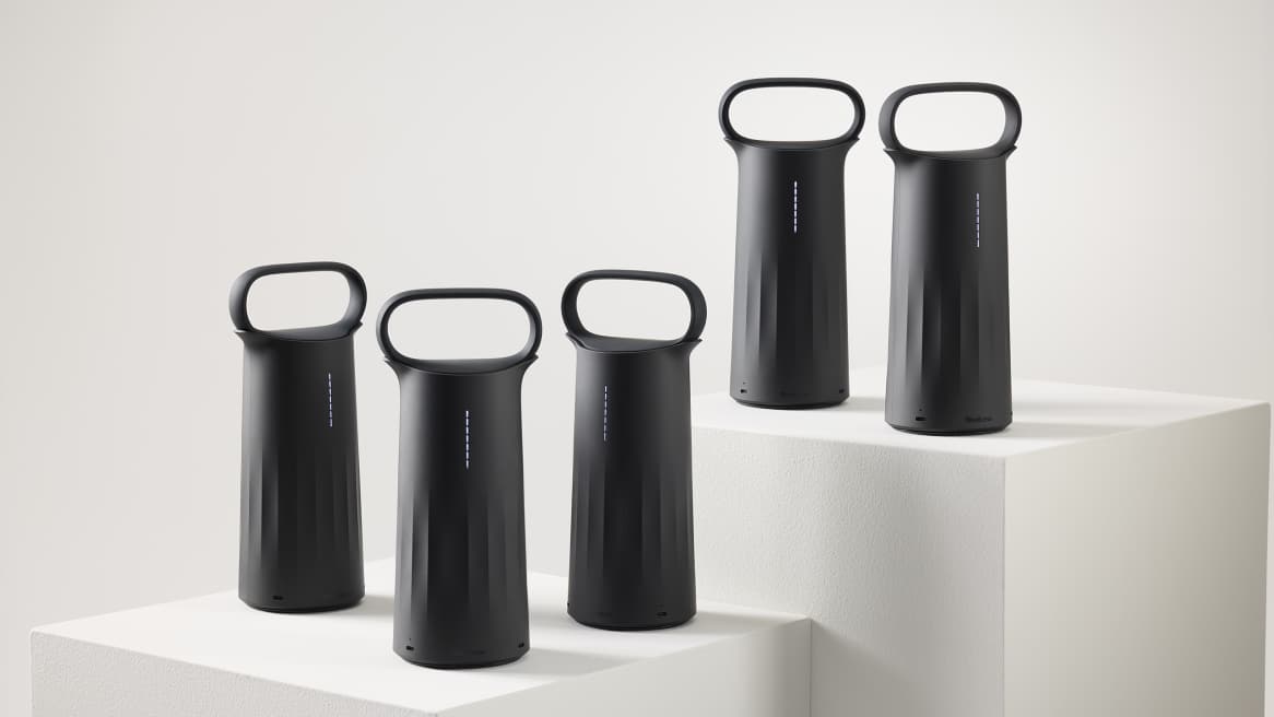 Flex Mobile Power - Five Batteries, LED Lights, USB Ports