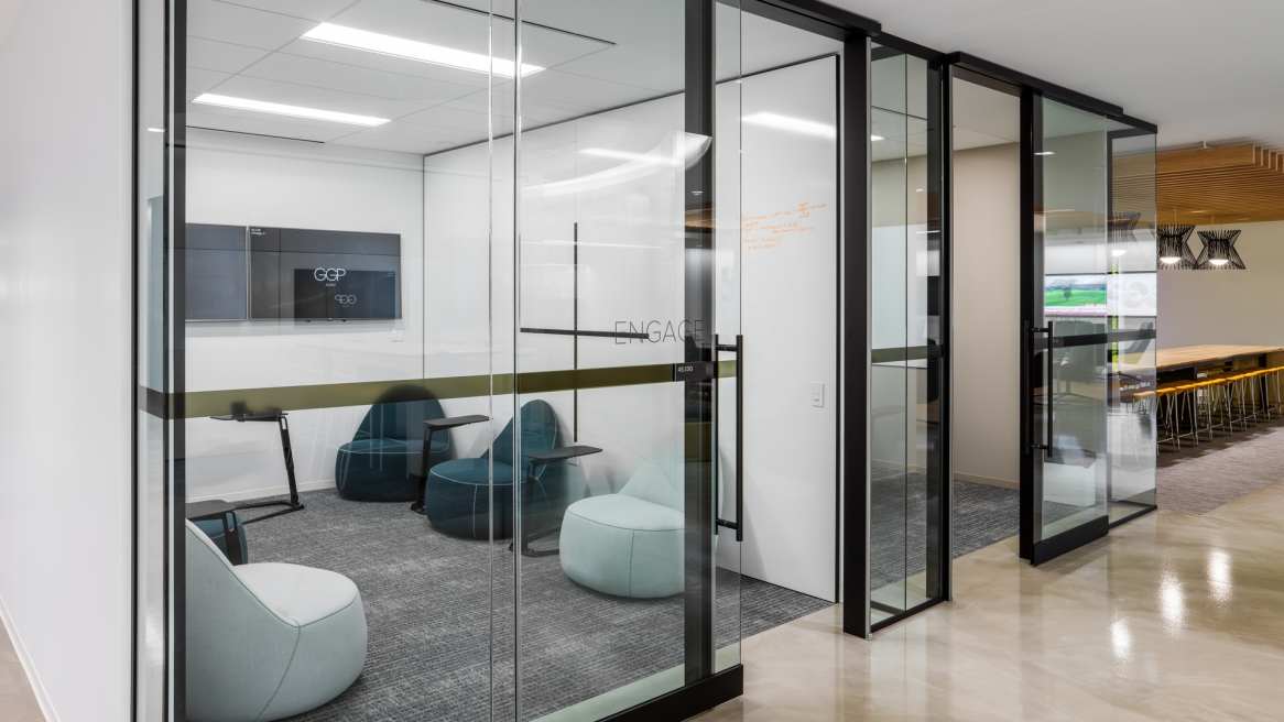 GPP Chicago Lite Scale Glazing Installations