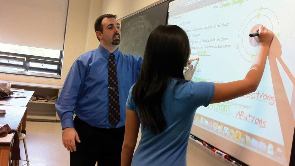 Implementing Steelcase technology has dramatically increased the level of engagement in my classroom. Students who used to shy away from contributing are now literally lining up to participate! Steve Voelker, 9th grade Science Teacher – Upper Darby High School