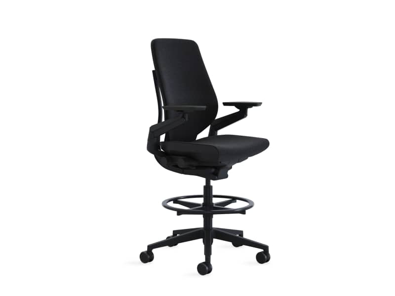 Silla Steelcase Gesture sobre fondo blanco