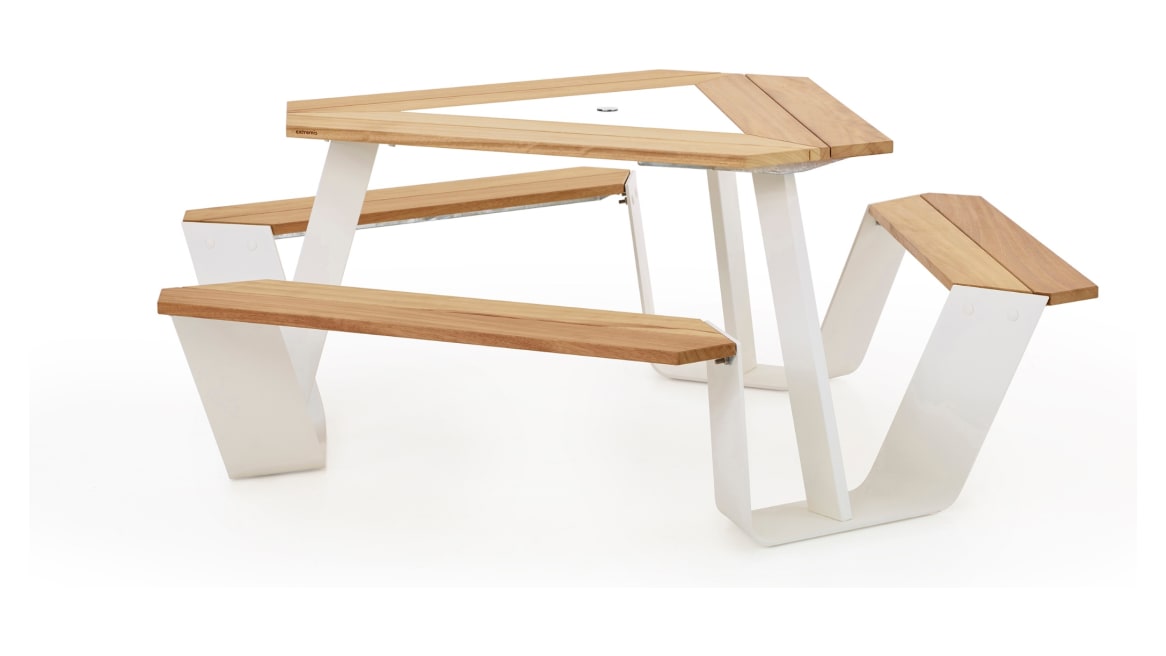 Extremis Anker Table On White