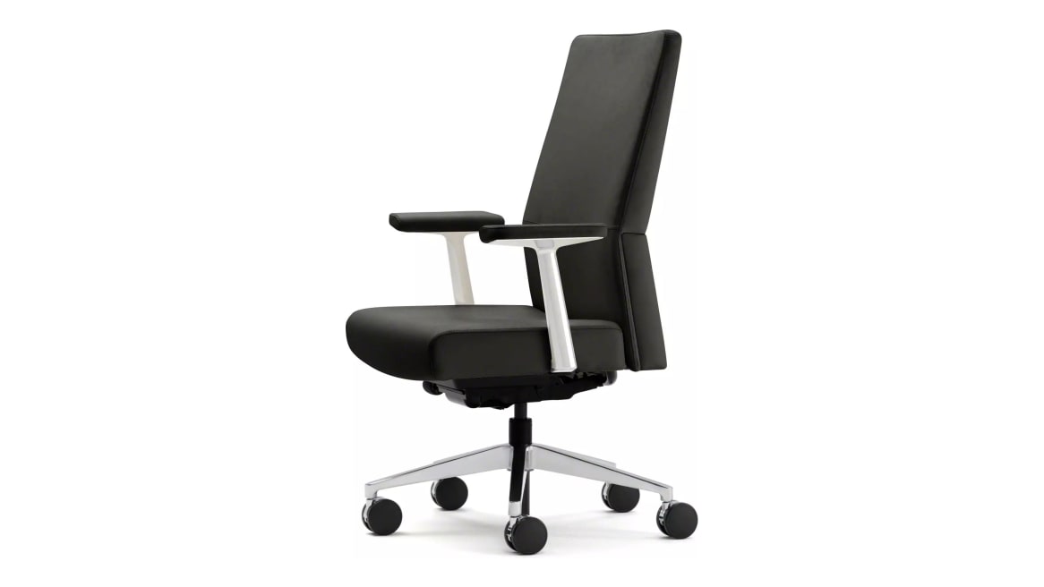 Siento Executive Seating with Mid-Back and Fixed T-Arms