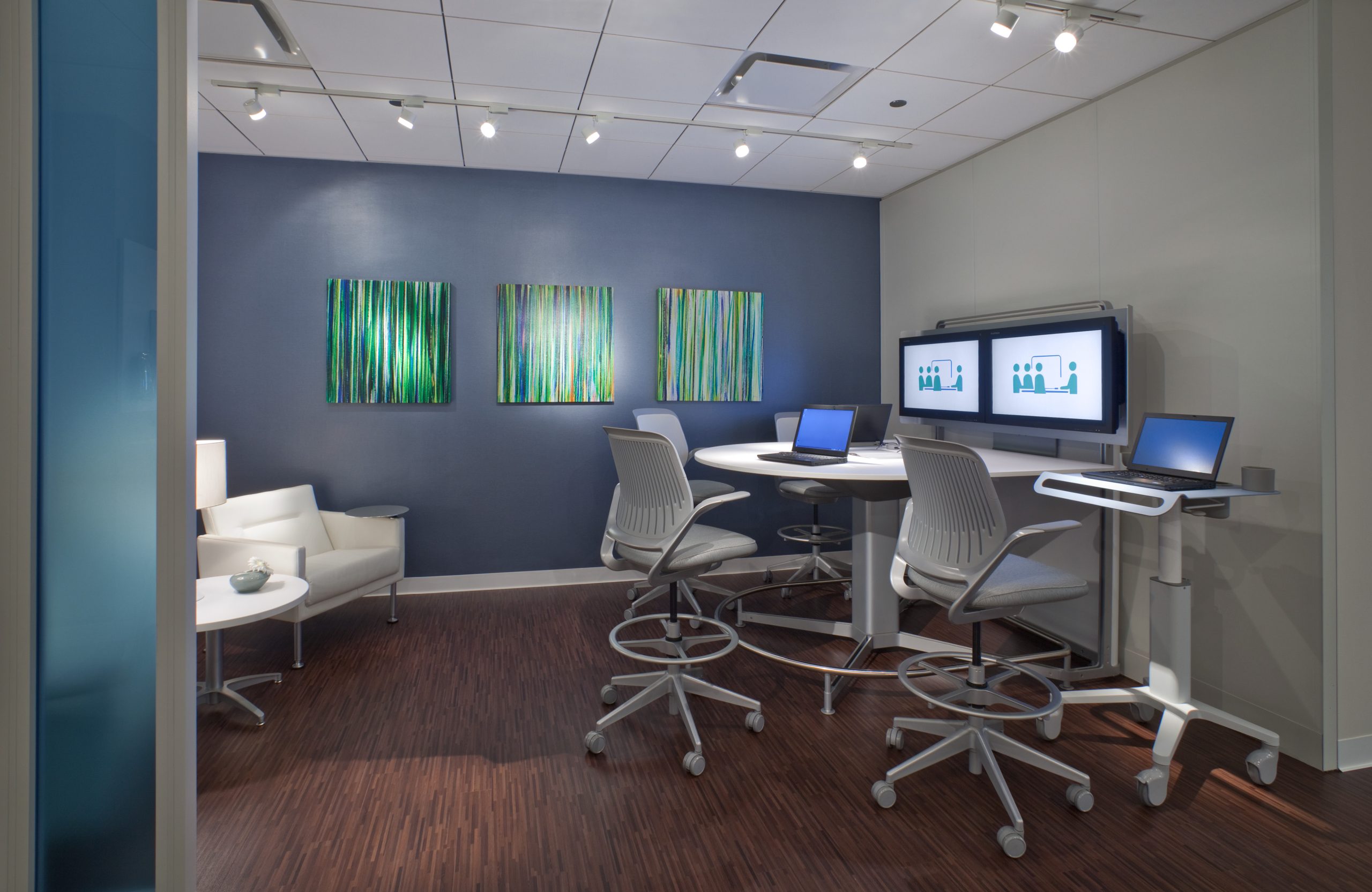 media:scape Multimedia Conference Table with Media Hub | Steelcase