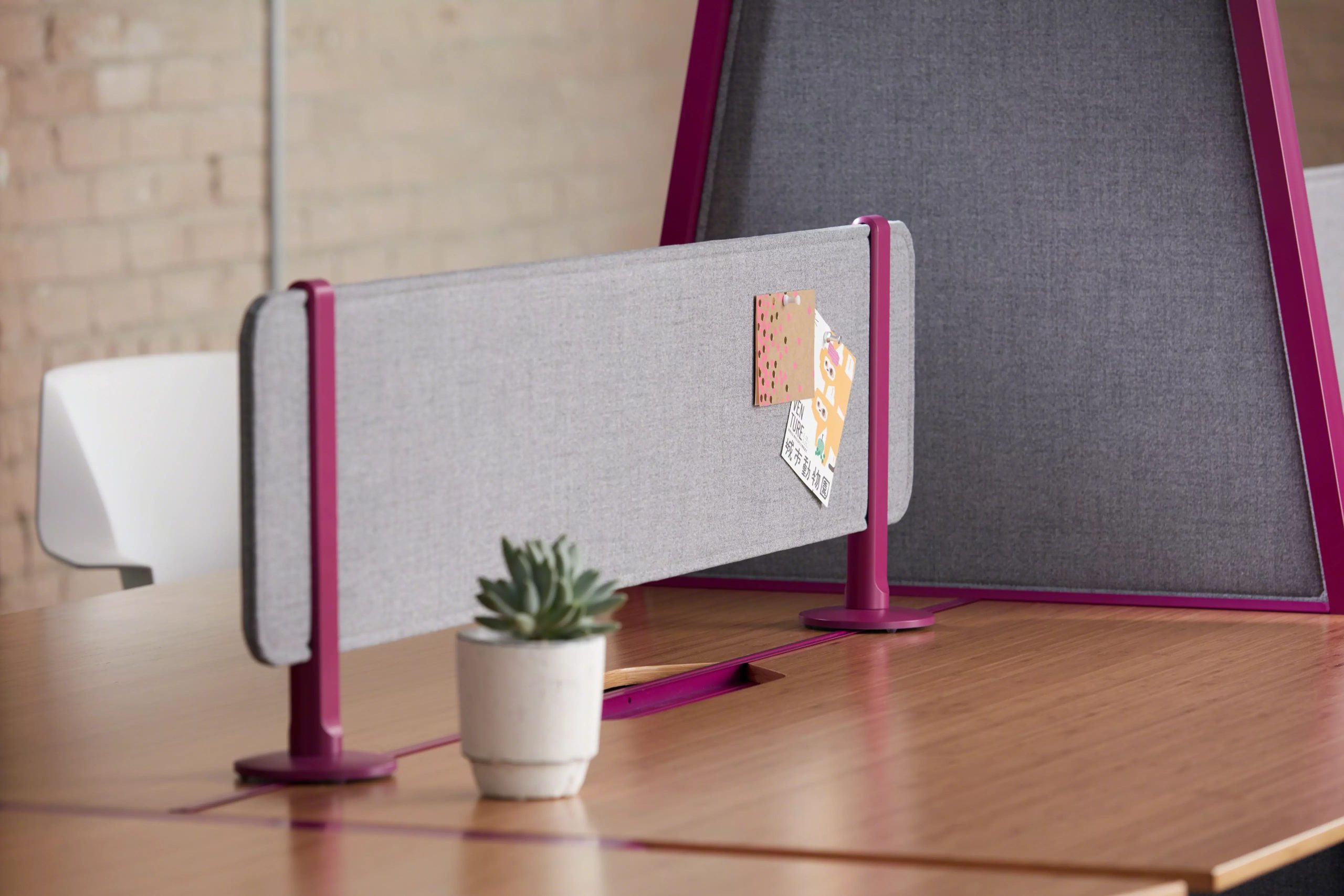 Screen Tacks Bivi Tackable Screen - Steelcase