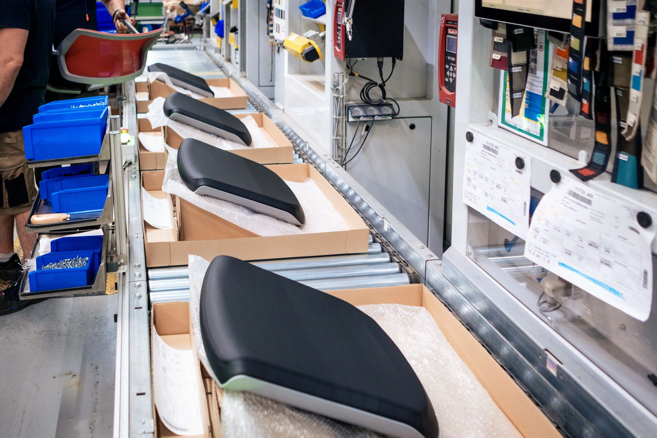 Crédit Agricole and Steelcase research case study